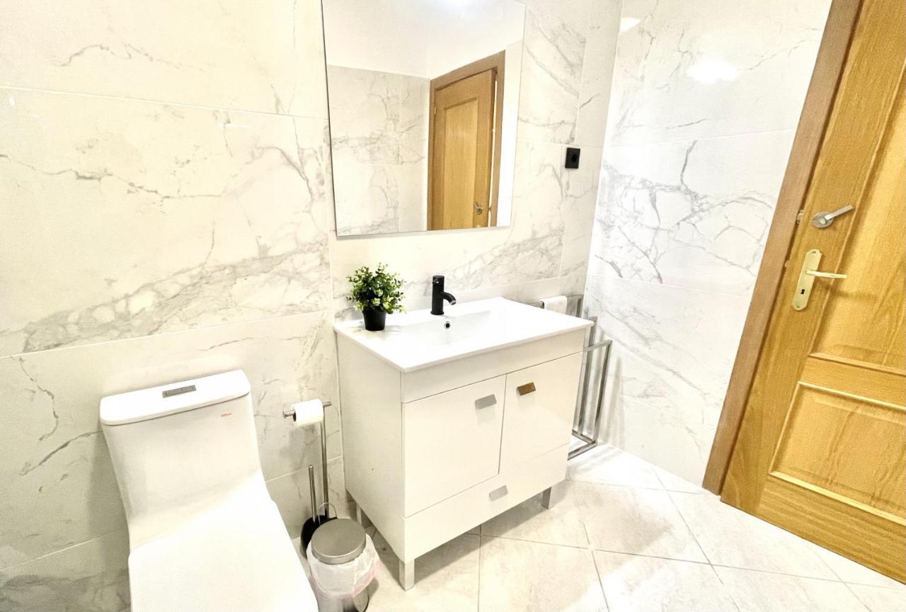 Amazing 1 Bedroom Apartment Near Marina Βιλαμούρα Εξωτερικό φωτογραφία